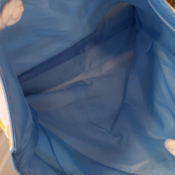 Clinique Bright Yellow Striped Beach Bag - Picture 4 of 4